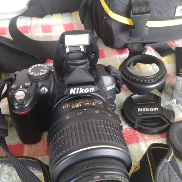 Nikon d3000 digital camera with accessories